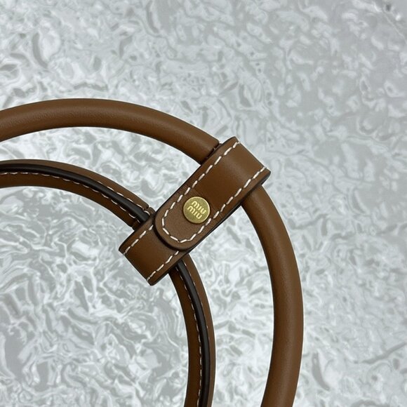 Miumiu Vegetable Basket Single Shoulder Handbag - Picture 9 of 12